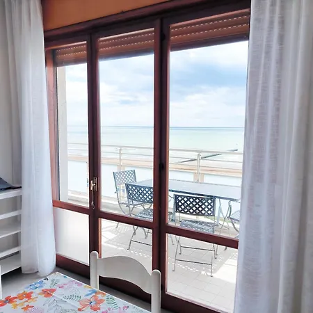 Diplomatic Superior Fronte Mare