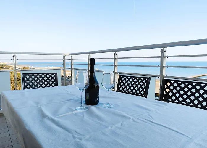 Diplomatic Superior Fronte Mare Apartment *