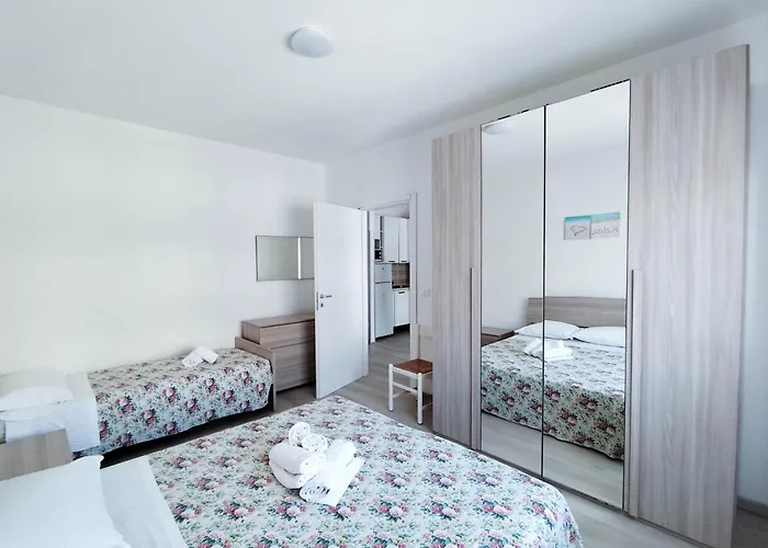 Diplomatic Superior Fronte Mare Apartment